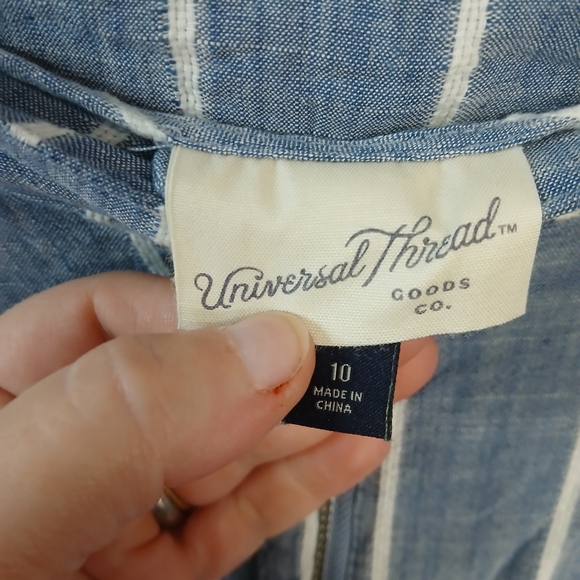 Universal Thread Blue and White Striped Capris - Picture 5 of 5